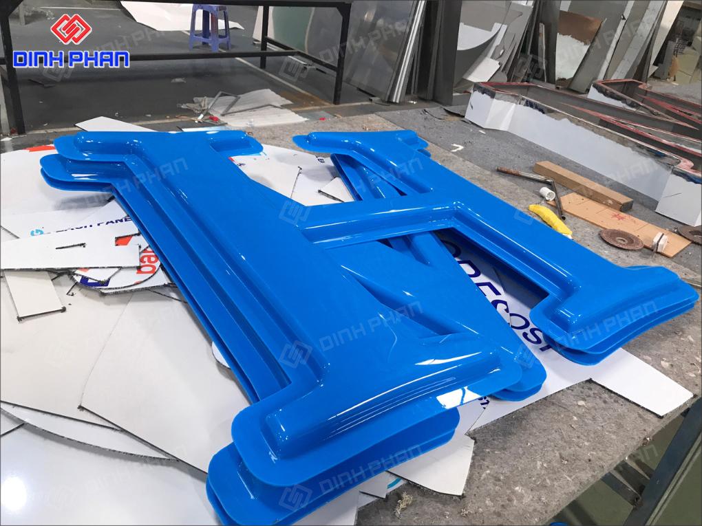 Gia Công Chữ Nổi Quảng Cáo BMT Bền Đẹp, Giá Rẻ
