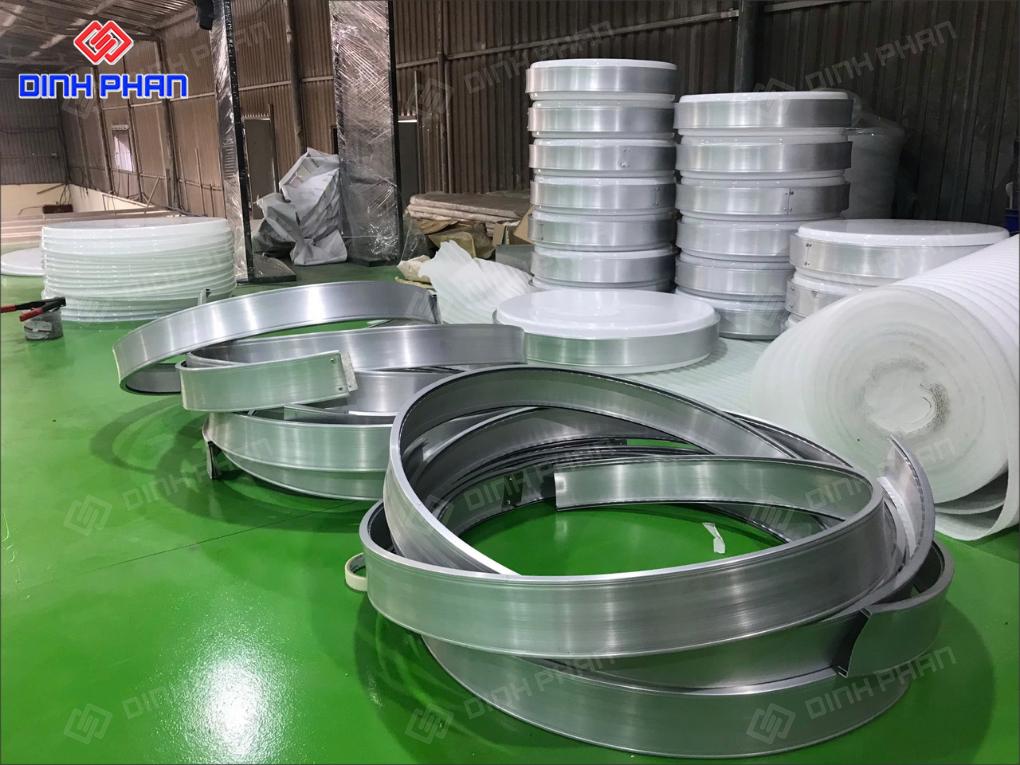 Làm Hộp Đèn Hút Nổi BMT Giá Rẻ, Nổi Bật