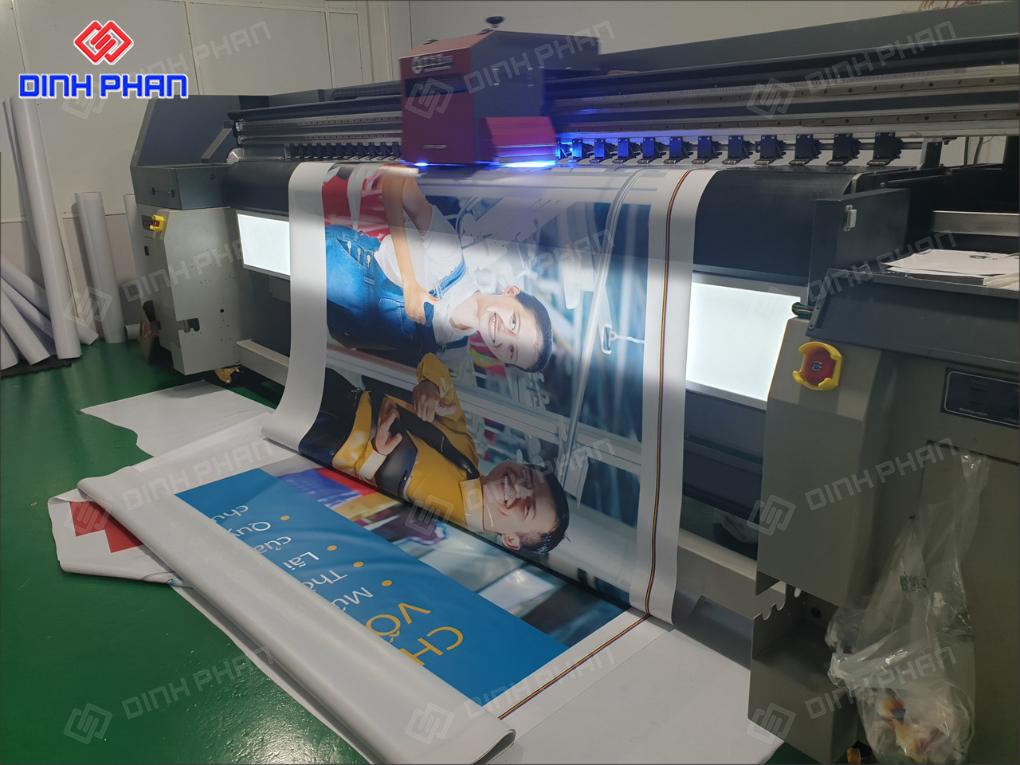 Dịch Vụ In UV Cuộn BMT Giá Rẻ, Chất Lượng