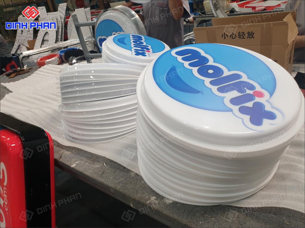 Làm Bảng Hiệu Hộp Đèn BMT Trọn Gói, Bền Đẹp, Giá Rẻ