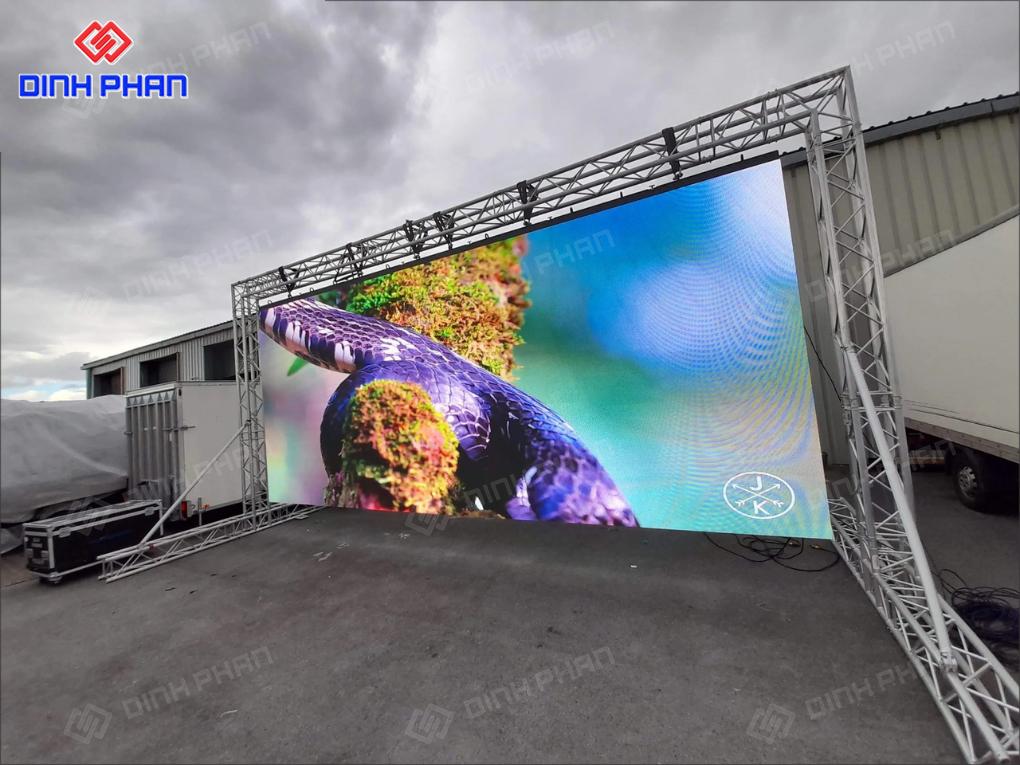Làm Màn Hình LED BMT Hiện Đại, Giá Rẻ