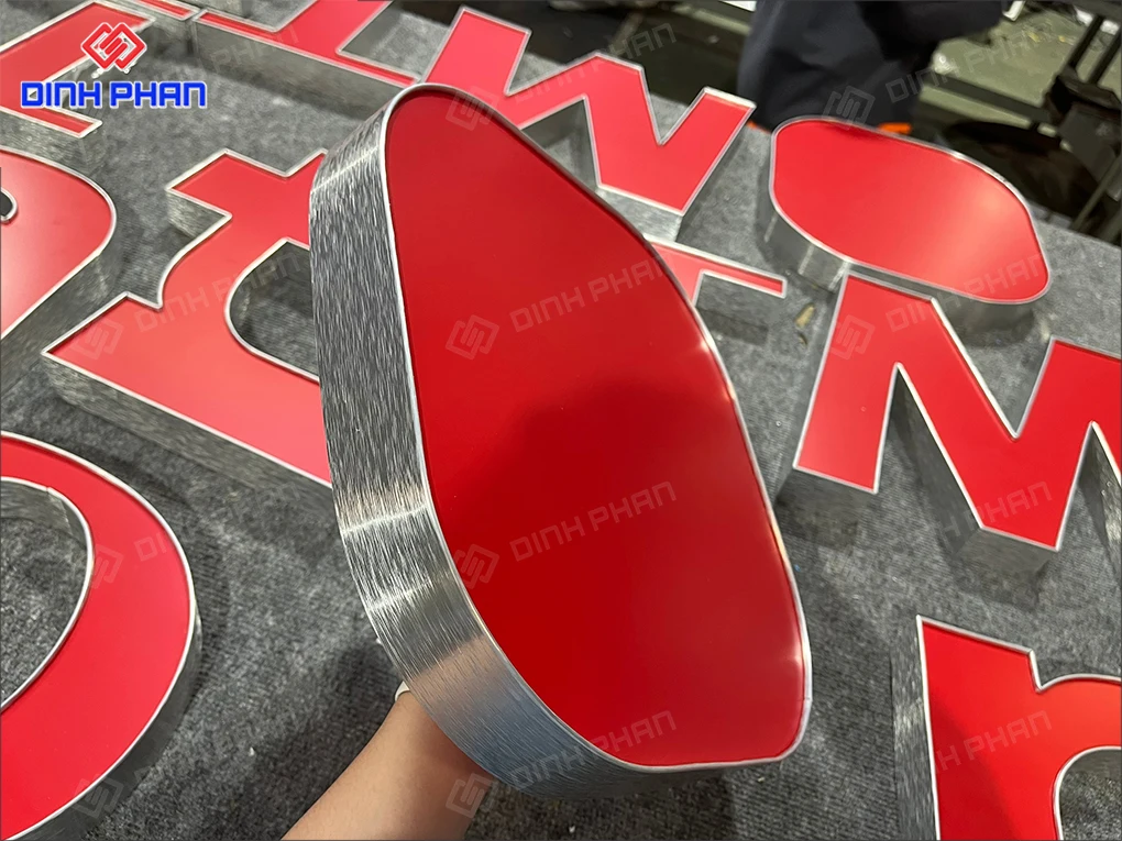 Làm bảng hiệu chữ nhôm BMT giá rẻ, chất lượng tốt nhất Làm bảng hiệu chữ nhôm BMT