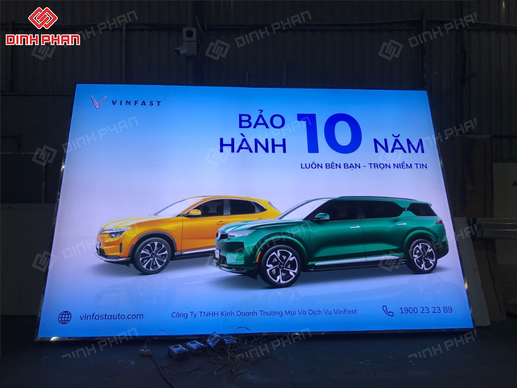 Làm bảng hiệu hộp đèn BMT giá rẻ và chất lượng Làm bảng hiệu hộp đèn BMT