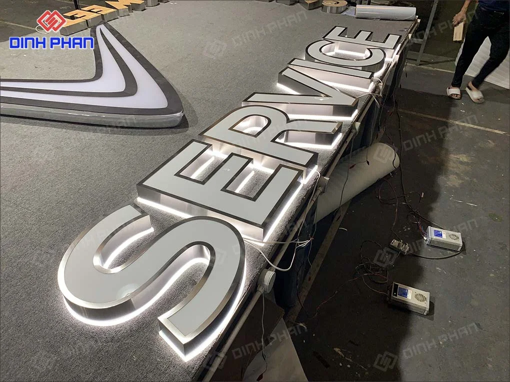 Làm chữ inox BMT giá rẻ, chất lượng và uy tín Làm chữ inox BMT