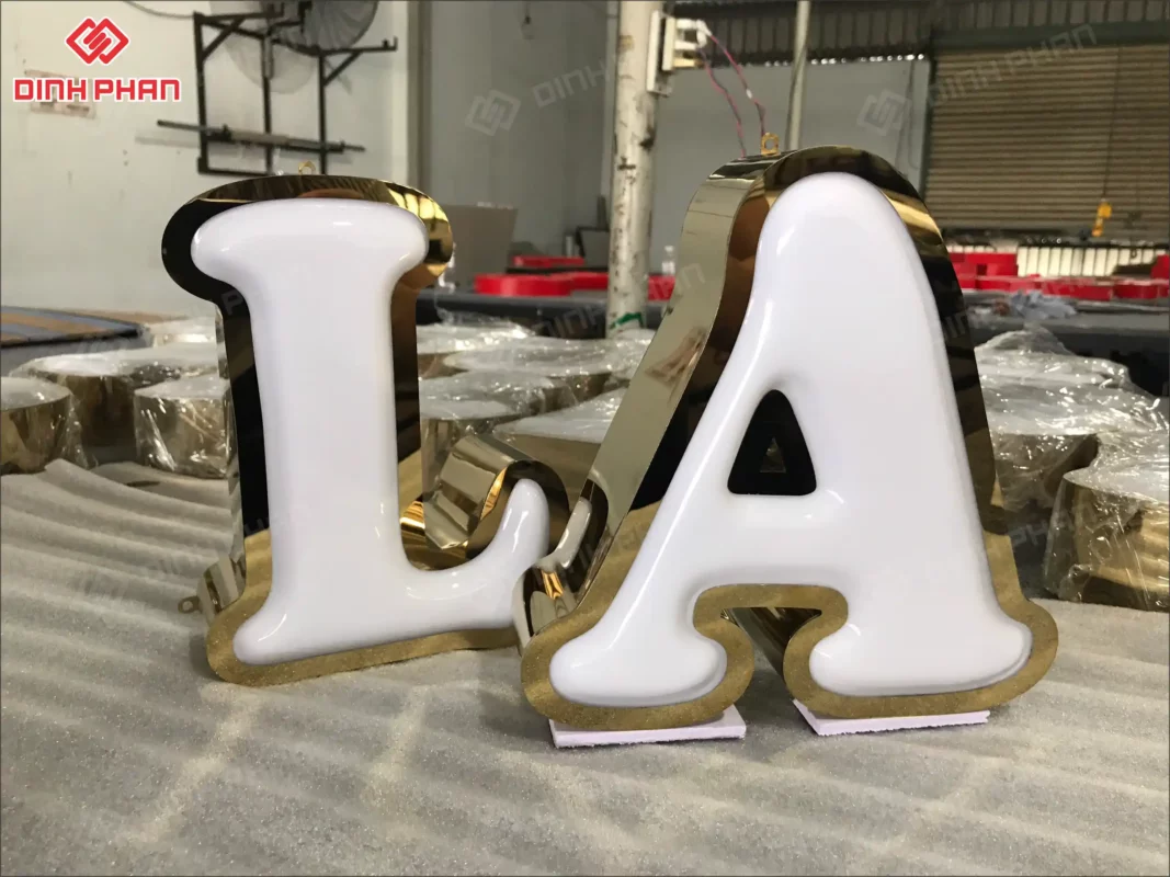 Thi công bảng hiệu chữ nổi inox tại Đắk Lắk trọn gói, giá rẻ Thi công bảng hiệu chữ nổi inox tại Đắk Lắk