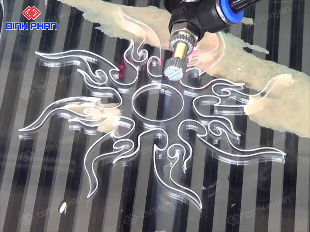 Gia công cắt Laser tại Buôn Ma Thuột giá rẻ và sắc nét cắt laser mica bmt