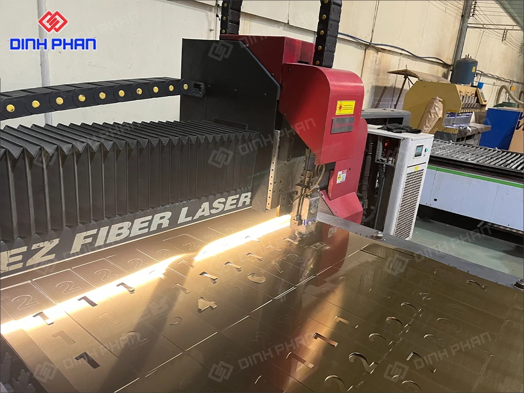 Gia công cắt CNC BMT