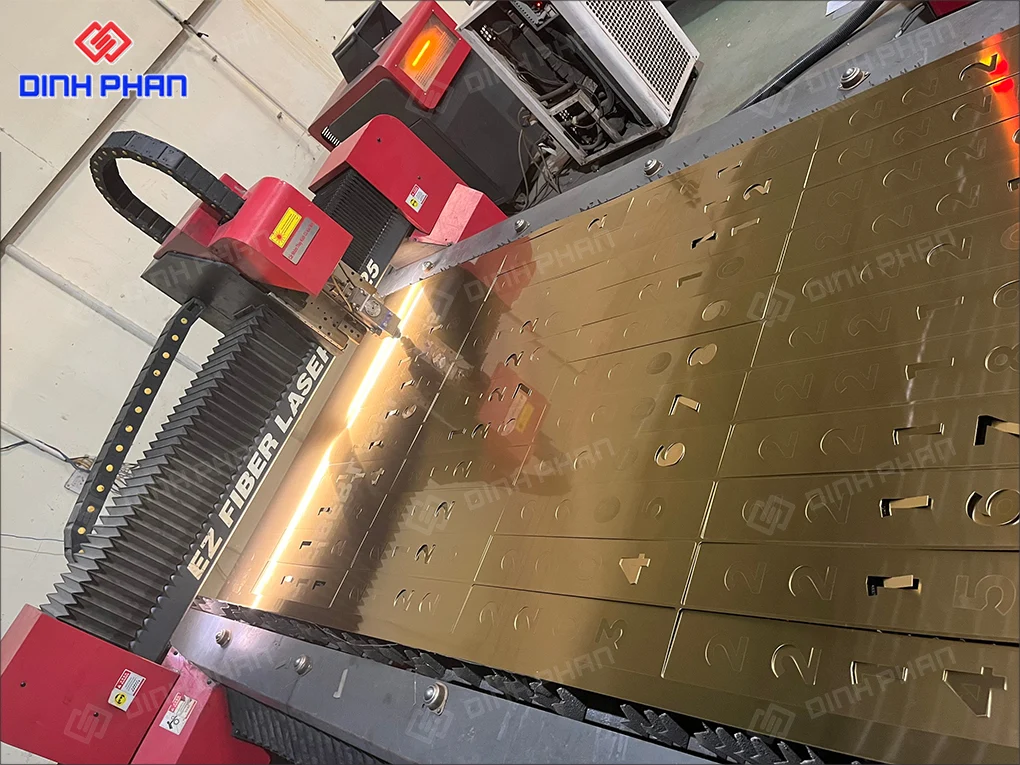 Gia công cắt CNC BMT