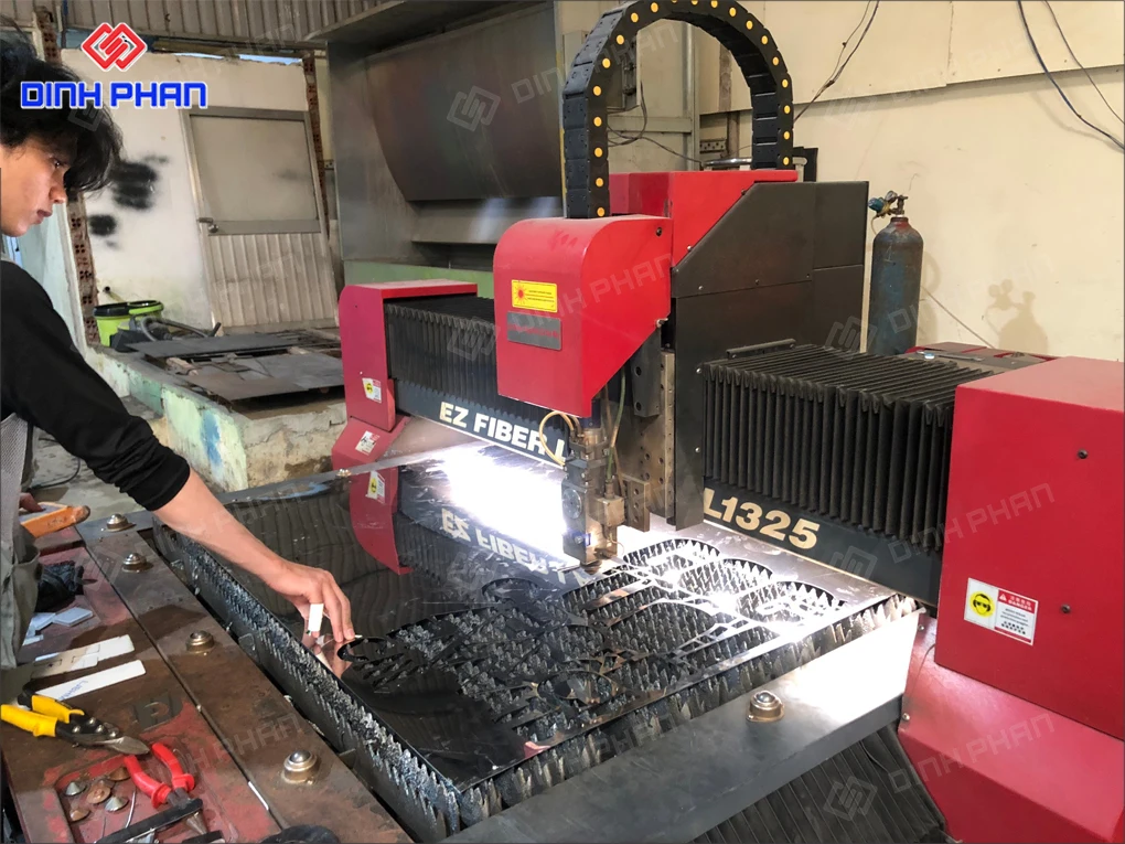 Gia công cắt CNC BMT