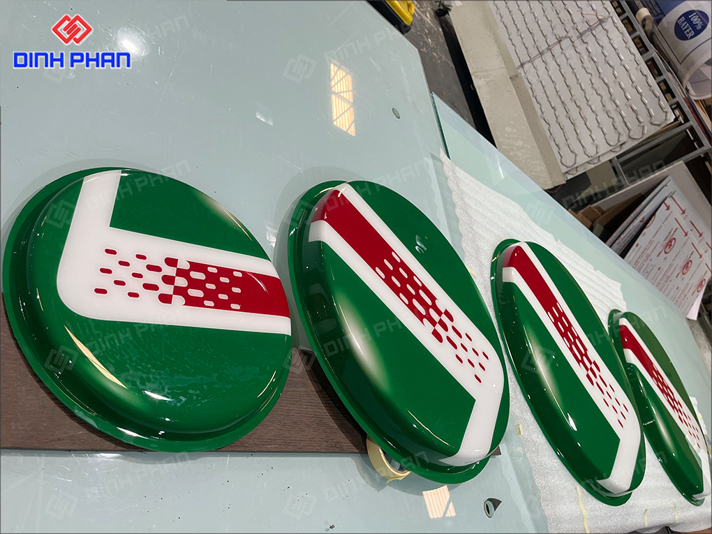 Gia công mica tại Buôn Ma Thuột chất lượng giá rẻ gia công mặt hộp đèn hút nổi bmt