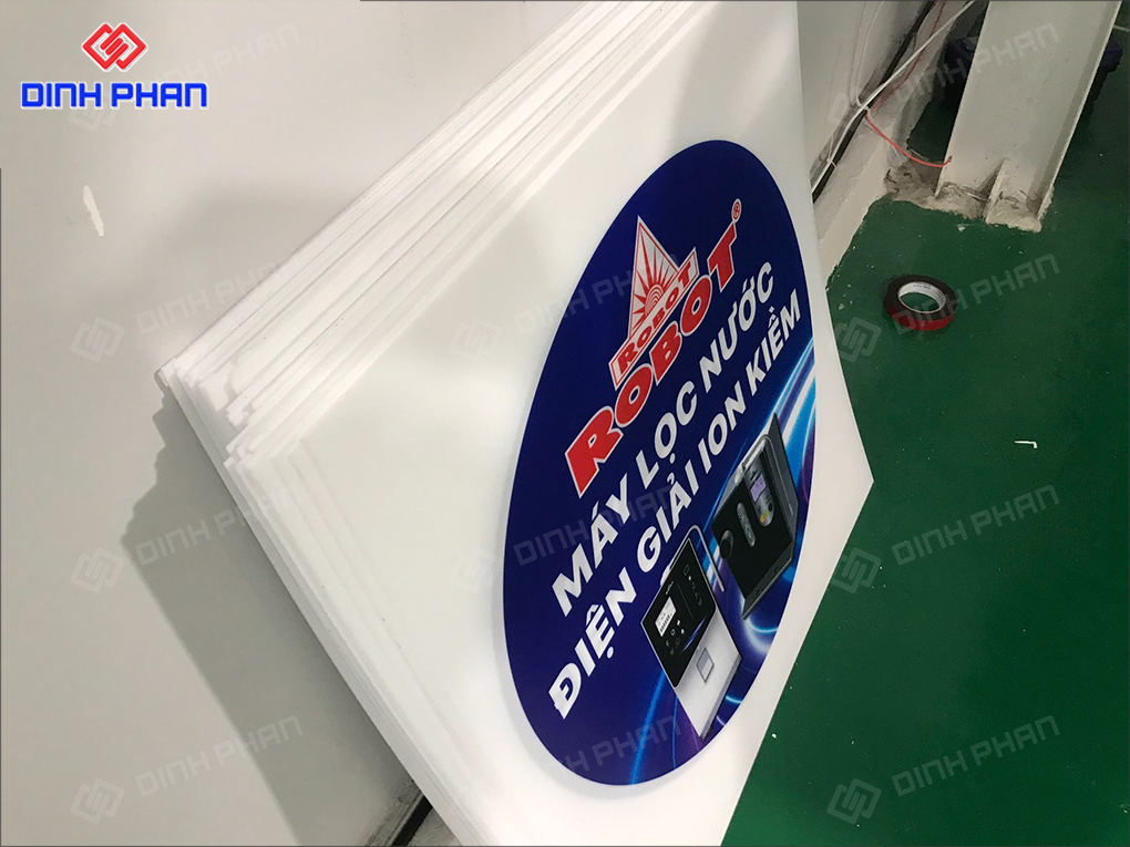 Gia công mica tại Buôn Ma Thuột chất lượng giá rẻ gia công mặt hộp đèn hút nổi bmt