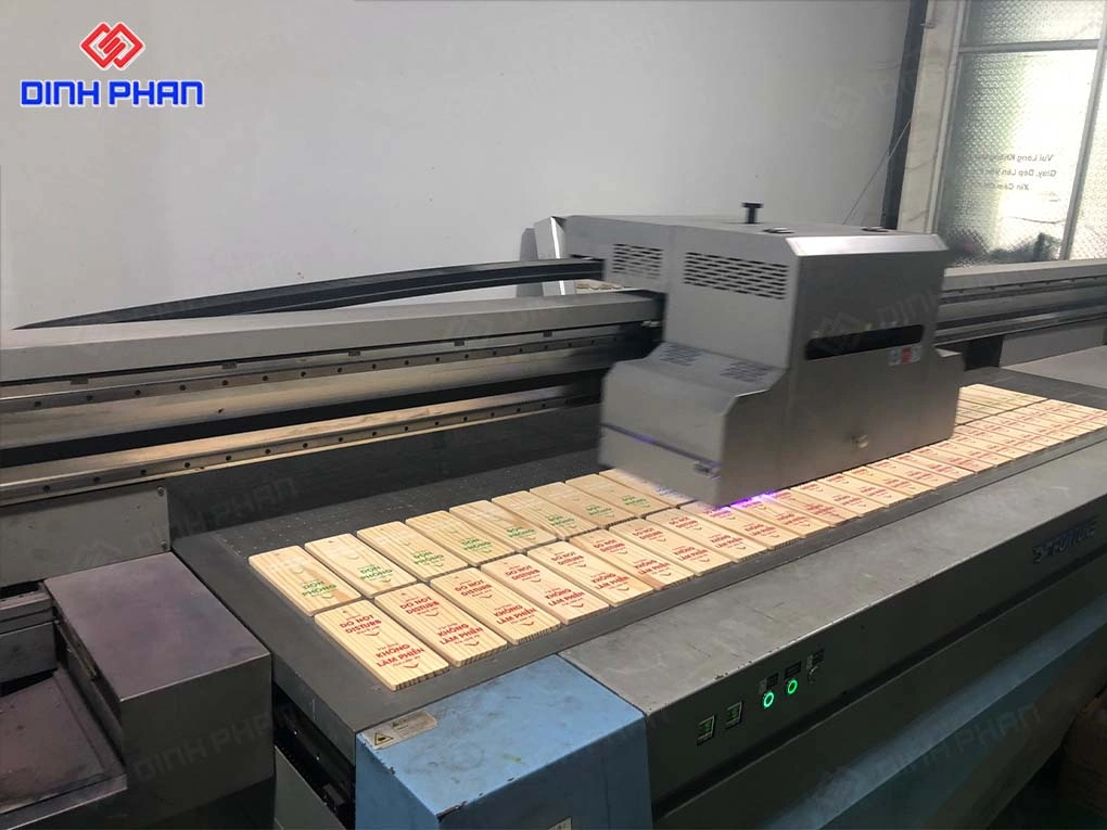 In uv giá rẻ BMT lấy ngay In uv giá rẻ BMT