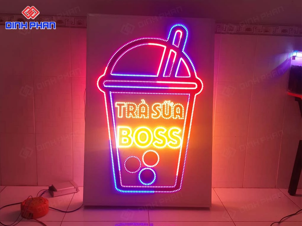 Làm bảng hiệu đèn led BMT