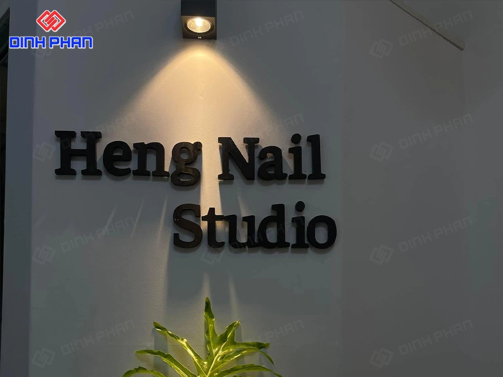 Làm bảng hiệu gỗ BMT giá rẻ, bền, đẹp Làm bảng hiệu gỗ BMT