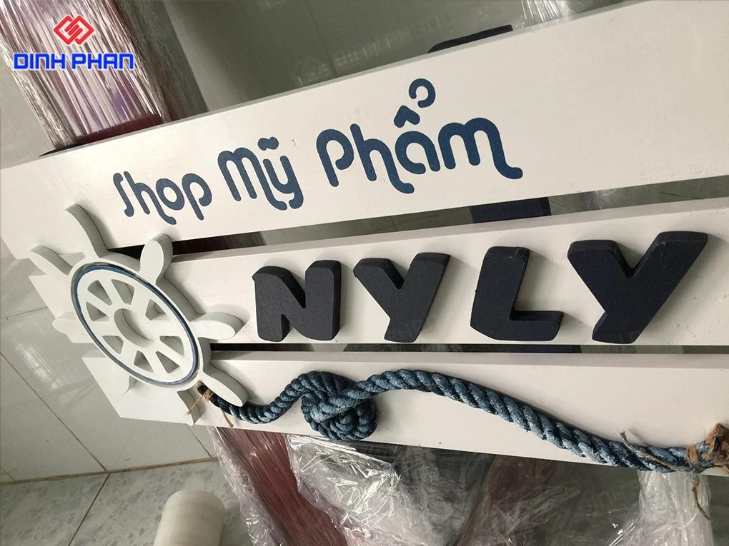 Làm bảng hiệu gỗ BMT giá rẻ, bền, đẹp Làm bảng hiệu gỗ BMT