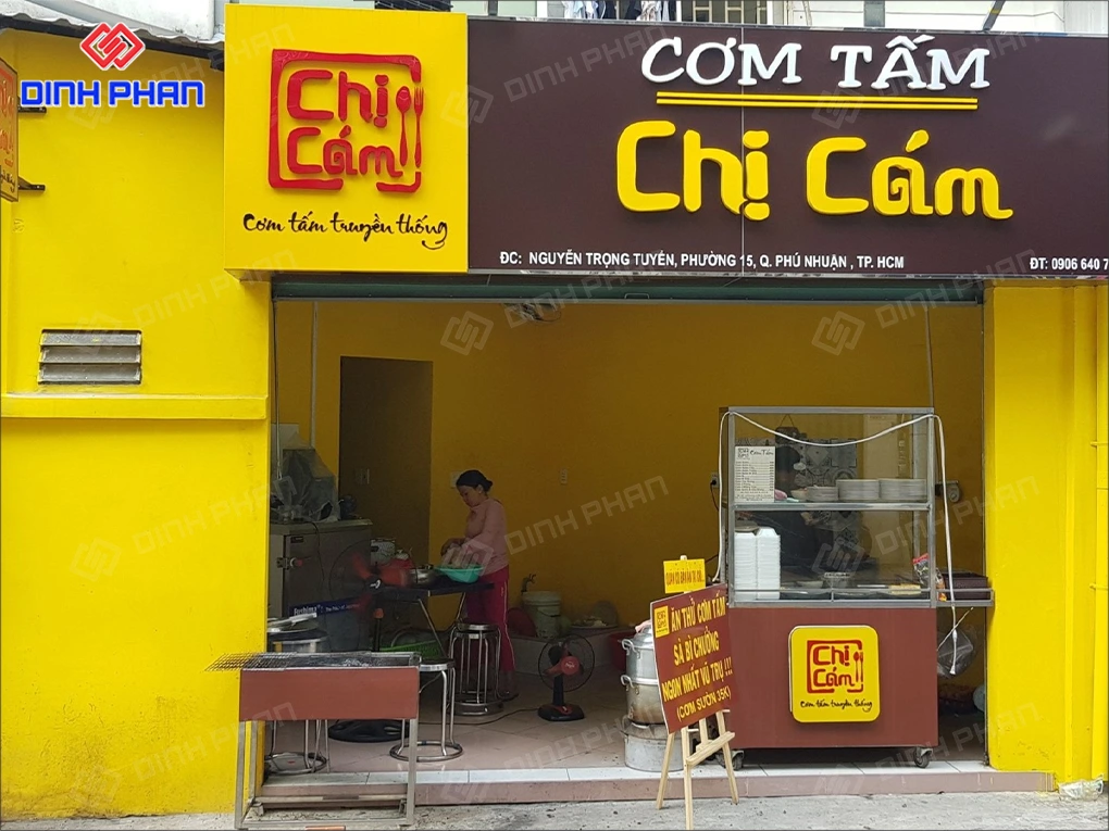 Làm bảng hiệu mica BMT