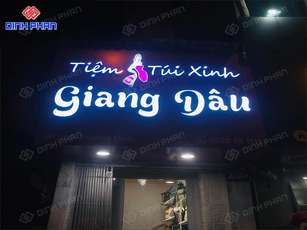 Làm bảng hiệu mica BMT