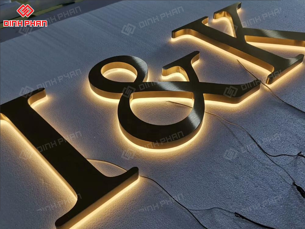 Bảng hiệu cửa hàng