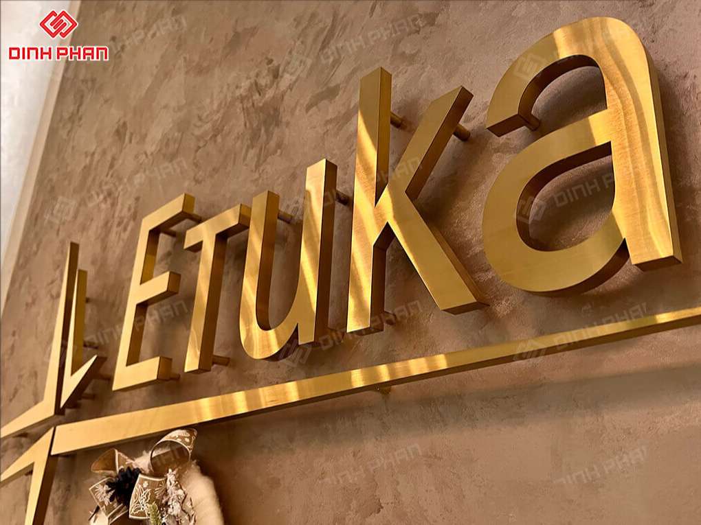 Gia Công Chữ Inox Vàng Tại Buôn Ma Thuột Sang Trọng Bảng hiệu chữ inox vàng xước