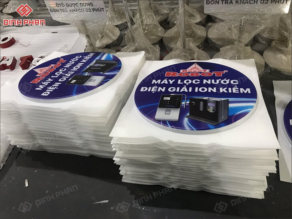 In UV Hộp Đèn Tại Buôn Ma Thuột Mặt hộp đèn sau khi in UV