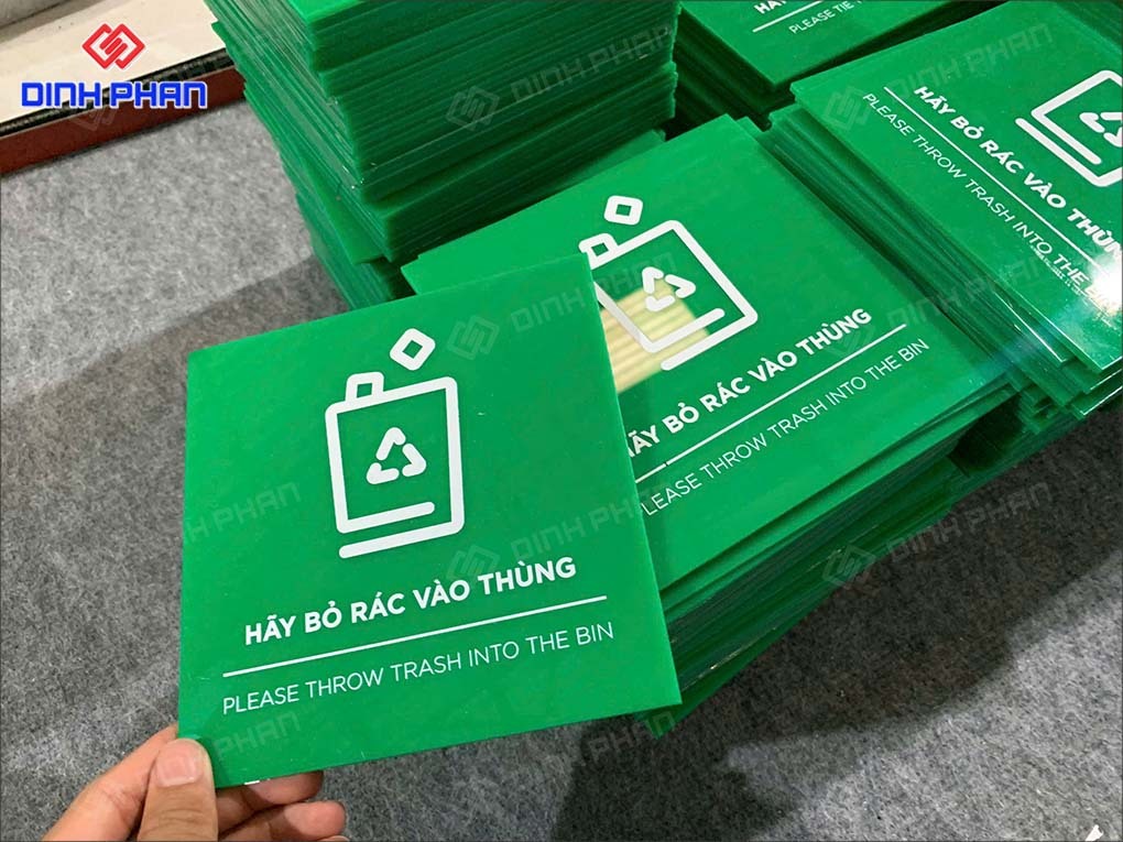 In UV Mica Tại Buôn Ma Thuột – Sắc Nét, Không Bong Tróc In UV trên mica màu