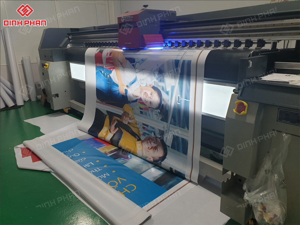 In UV bạt quảng cáo 