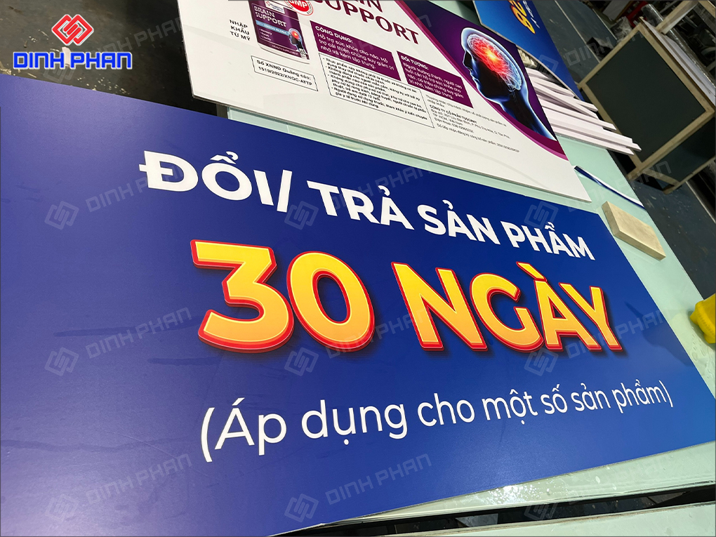 In UV bạt làm banner