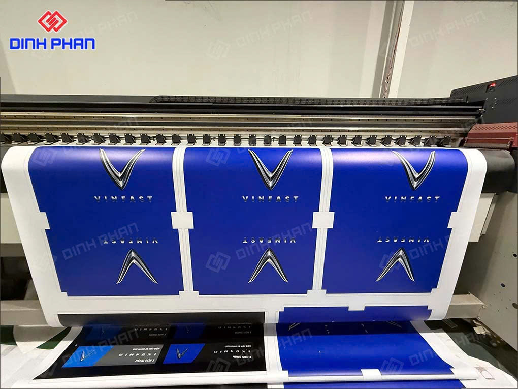 In bảng hiệu Vinfast