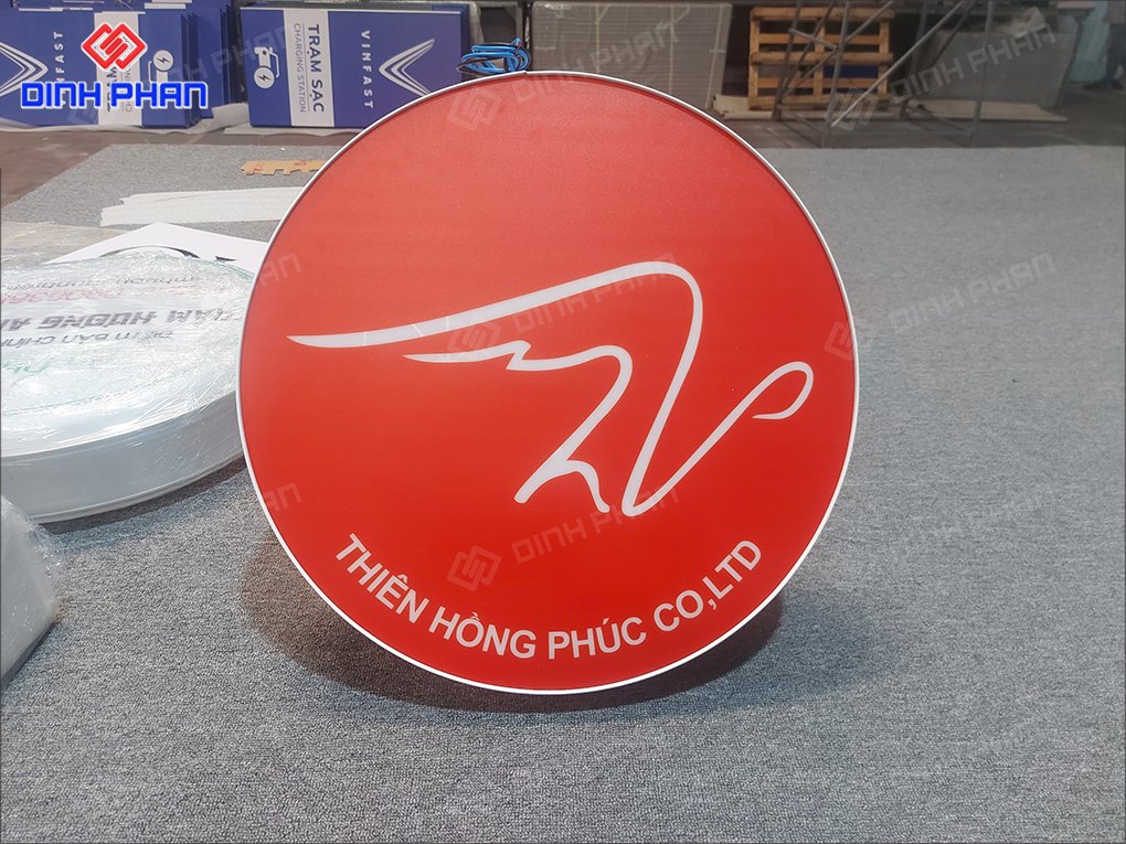 In UV Mica Tại Buôn Ma Thuột – Sắc Nét, Không Bong Tróc Bảng hiệu hộp đèn