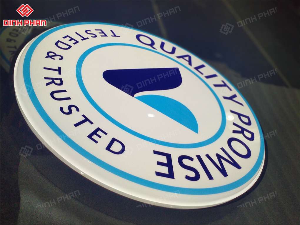 Hộp đèn mica hút nổi