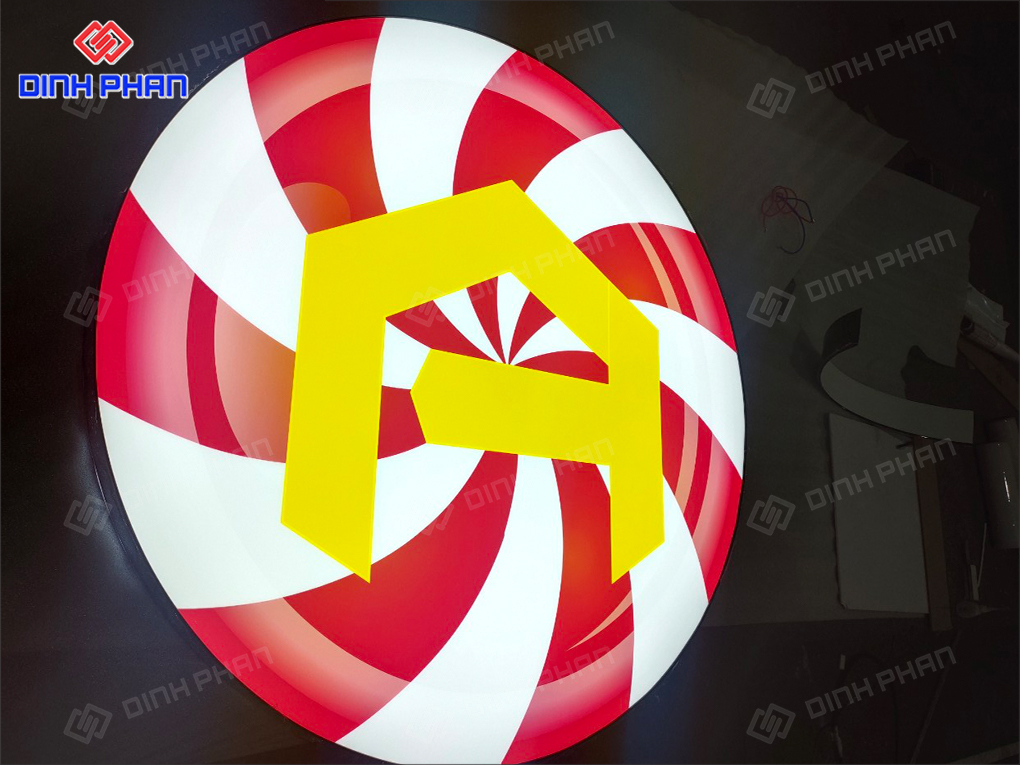 Hộp đèn mica hút nổi