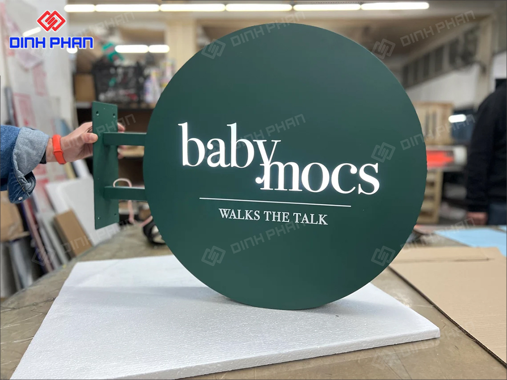 Hộp đèn tròn tại Đắk Lắk