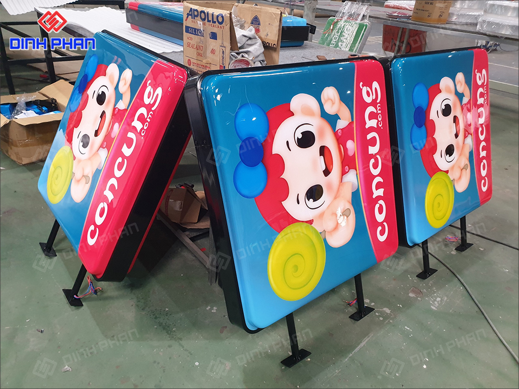 Hộp đèn Con cưng 