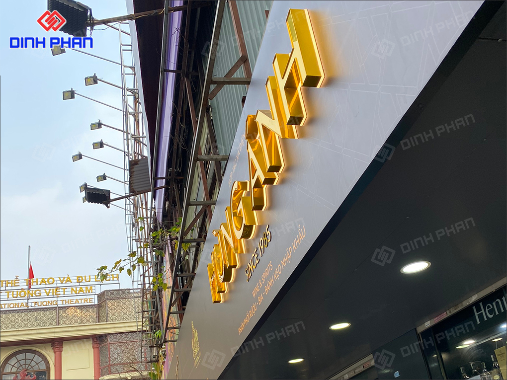 In UV bảng tên chi nhánh Vinfast trên toàn quốc