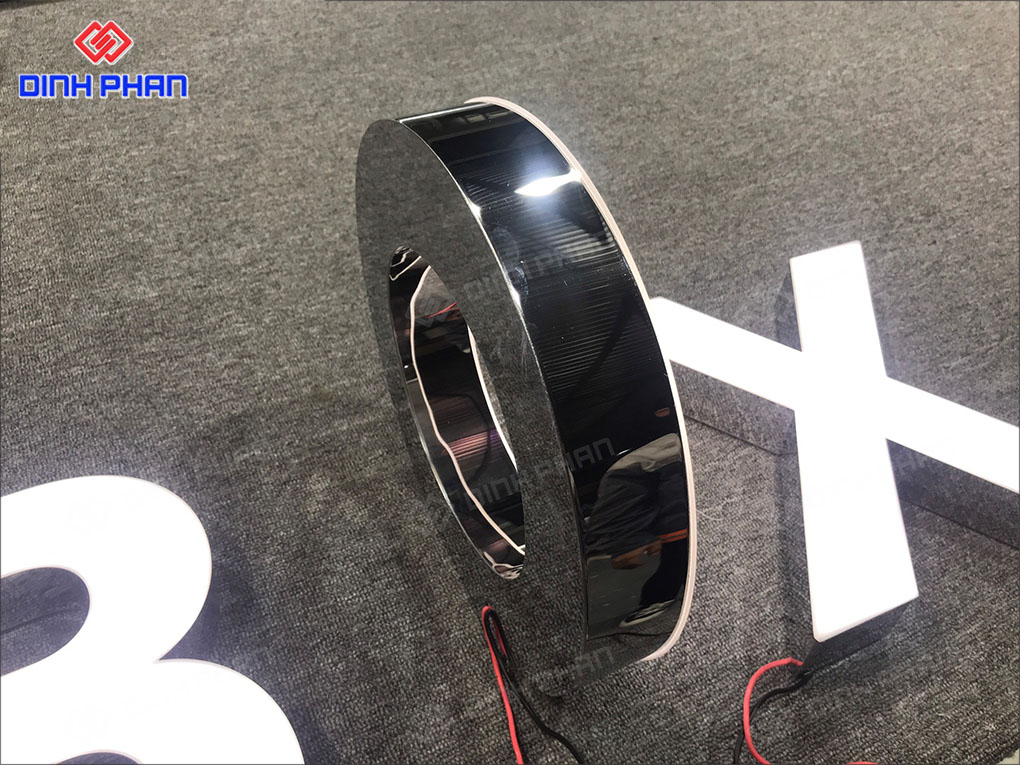 Gia công chữ inox Gia Lai bền đẹp, hiện đại cho bảng hiệu Chữ inox hông mica sáng mặt