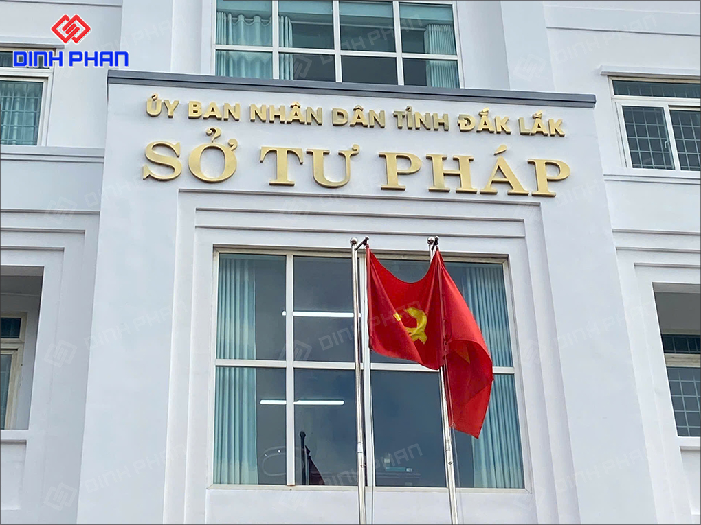 Bộ chữ ở tòa nhà sở tư pháp tỉnh Đắk Lắk