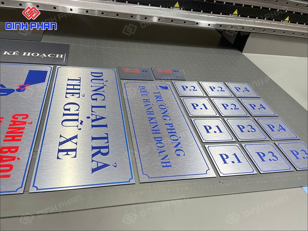 In UV Đà Lạt màu đẹp và sắc nét với giá tốt In UV trên máy