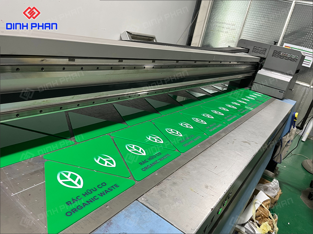 In UV Gia Lai giá rẻ, sắc nét phù hợp cho quảng cáo In UV lên mica