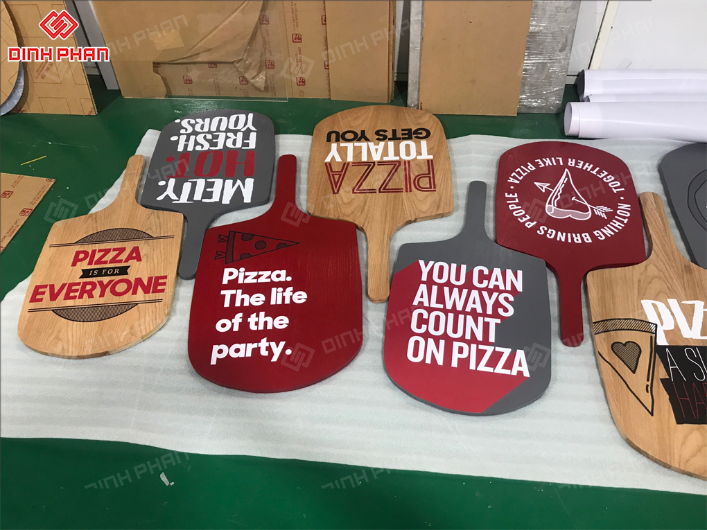 In UV Gia Lai giá rẻ, sắc nét phù hợp cho quảng cáo In UV lên gỗ làm đồ trang trí