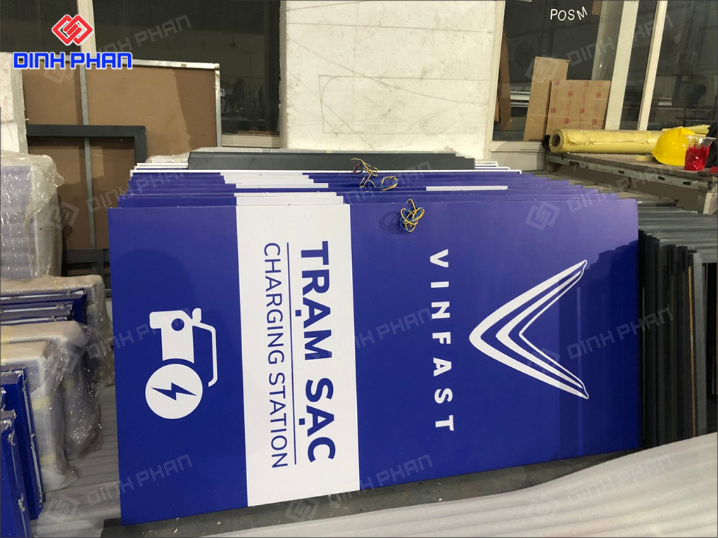 Bảng hiệu hộp đèn Vinfast 
