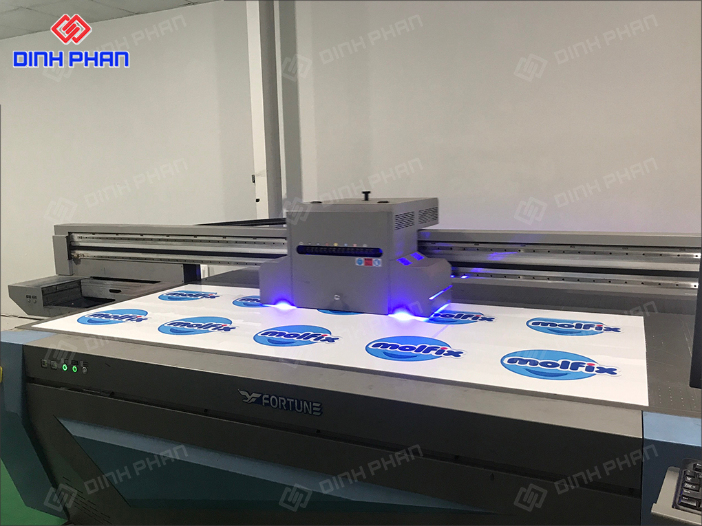 In UV mặt hộp đèn 