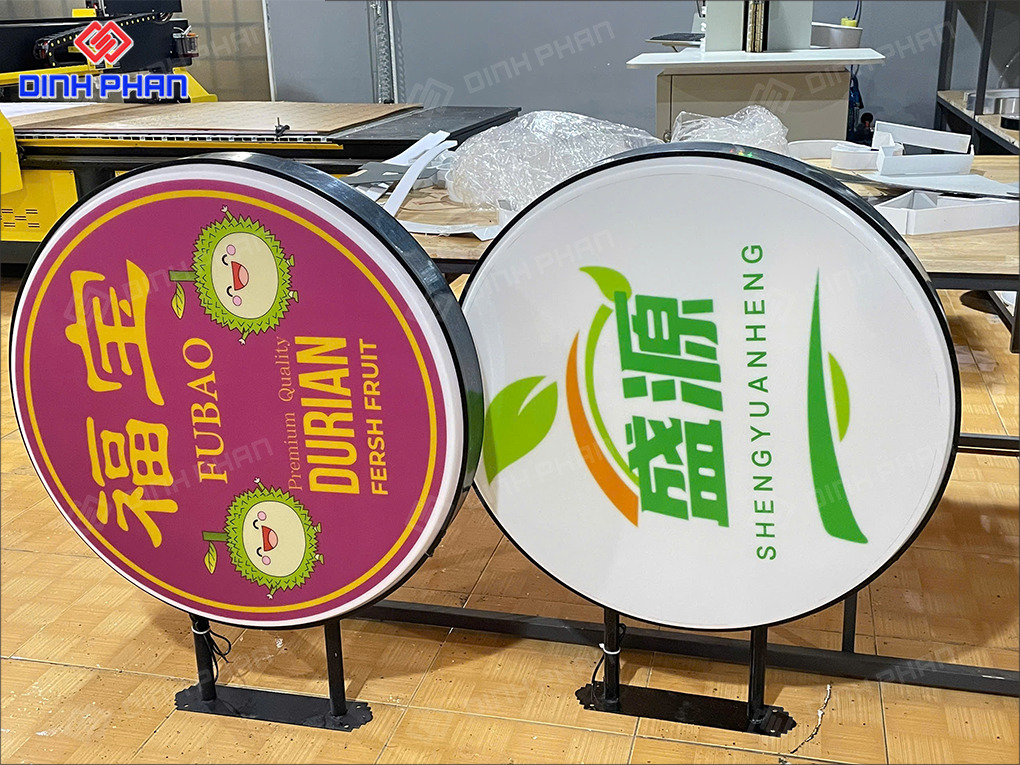 Bảng hiệu hộp đèn công ty 