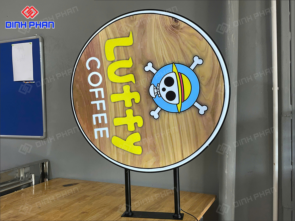 Hộp đèn quán cà phê Luffy