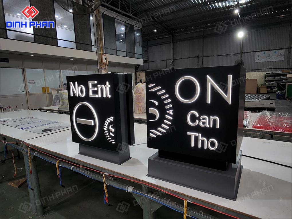 Bảng hiệu hộp đèn