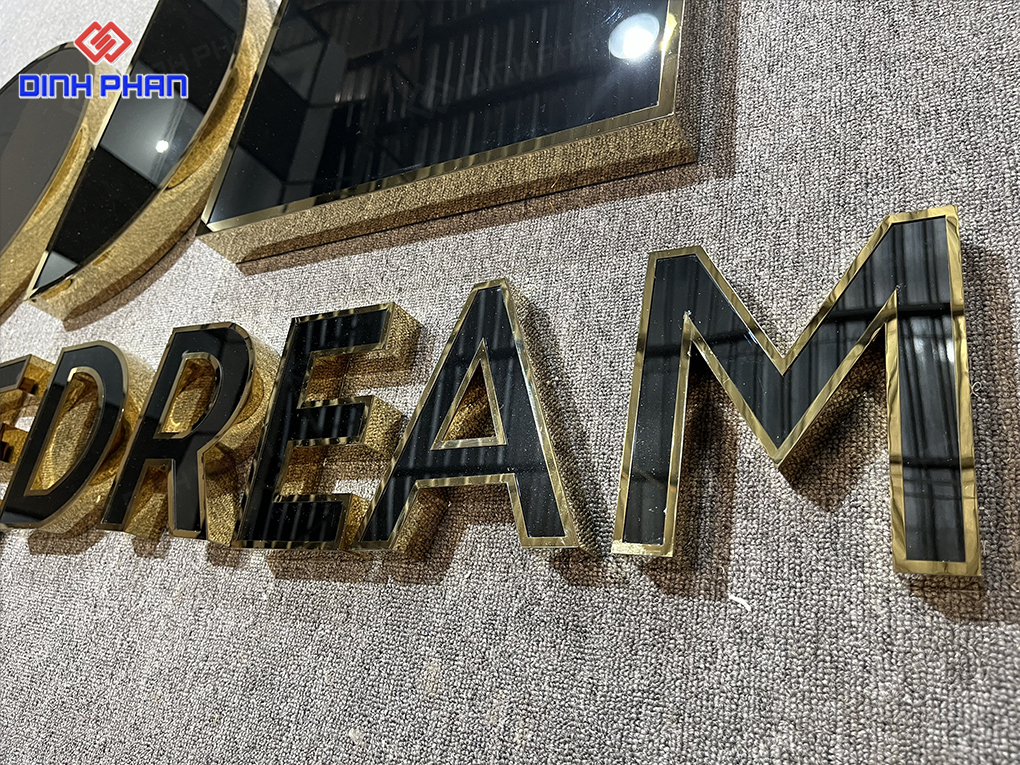 Làm chữ inox Lâm Đồng cho bảng hiệu bền đẹp, cao cấp Chữ inox mặt mica đen