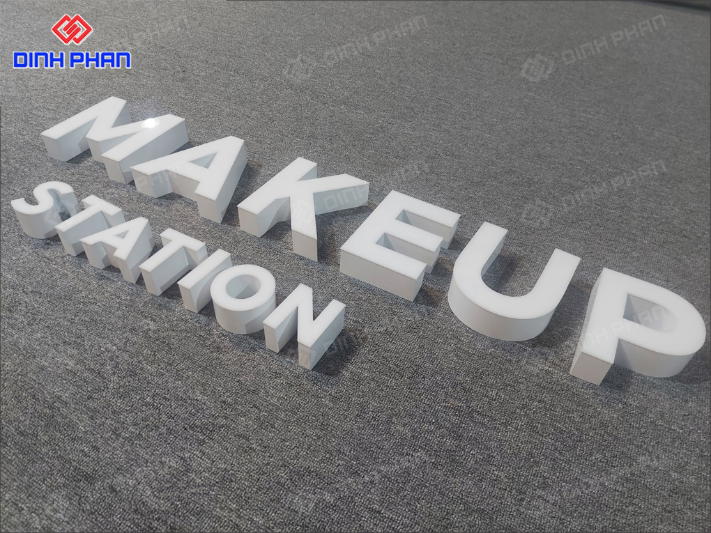 Bảng hiệu tiệm trang điểm 