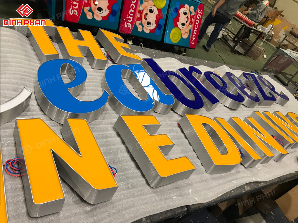 Làm chữ nhôm Lâm Đồng đẹp, bền và hiện đại Chữ nhôm mặt mica không sáng đèn