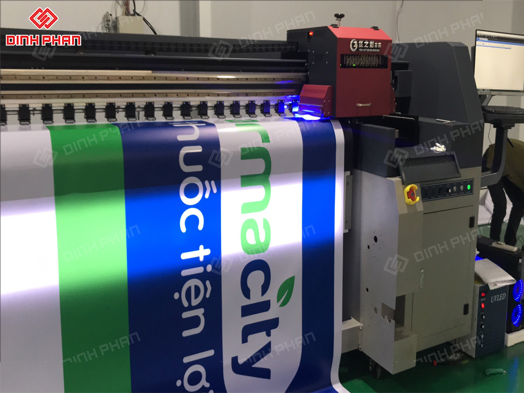 In bạt quảng cáo nhà thuốc