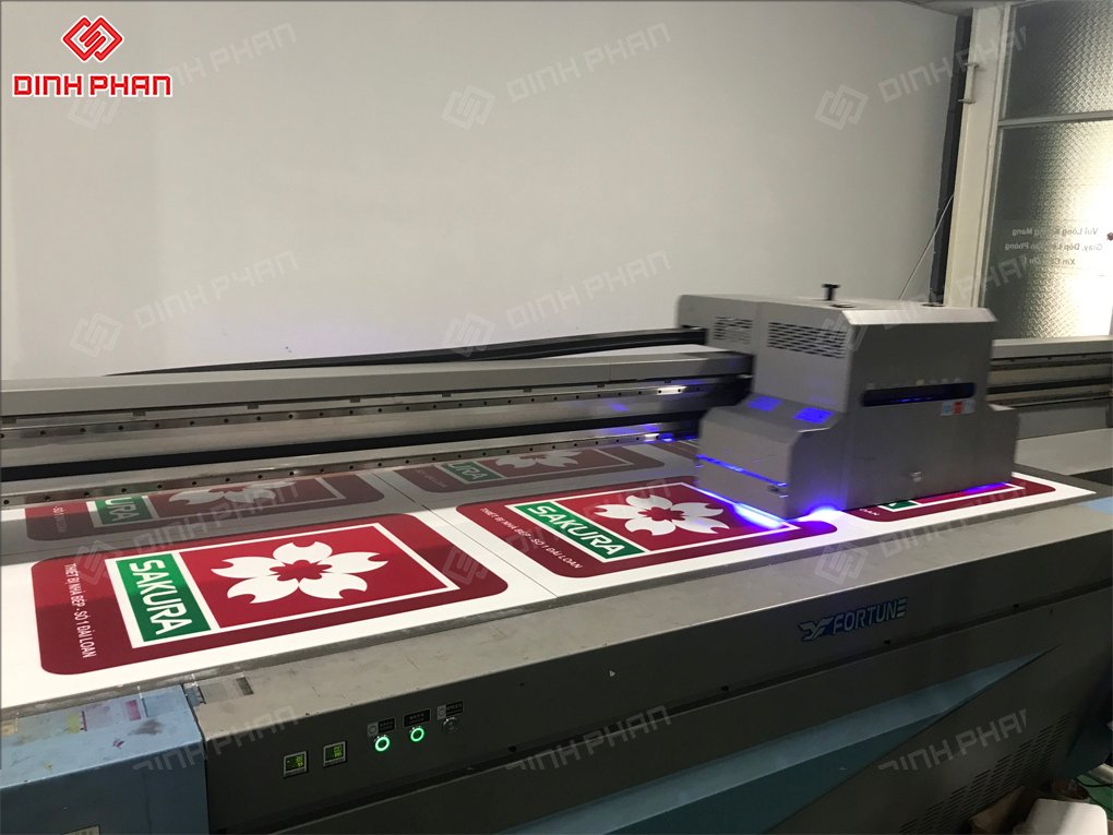 In UV mặt hộp đèn Sakura