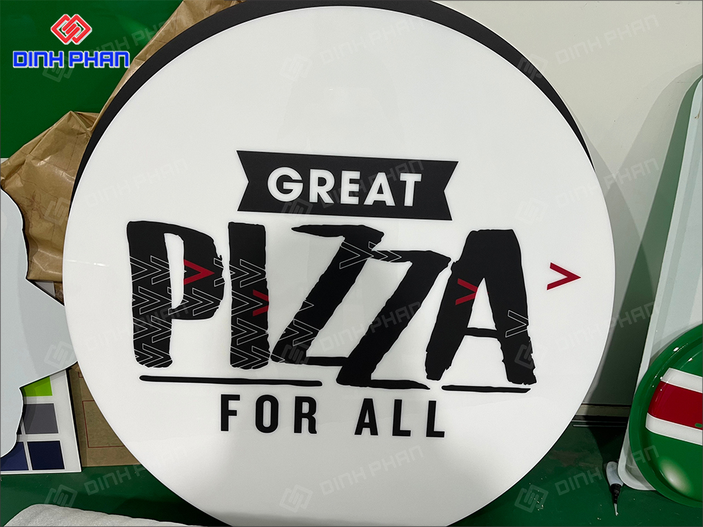 Bảng hiệu hộp đèn ngoài trời